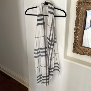 Burberry scarf